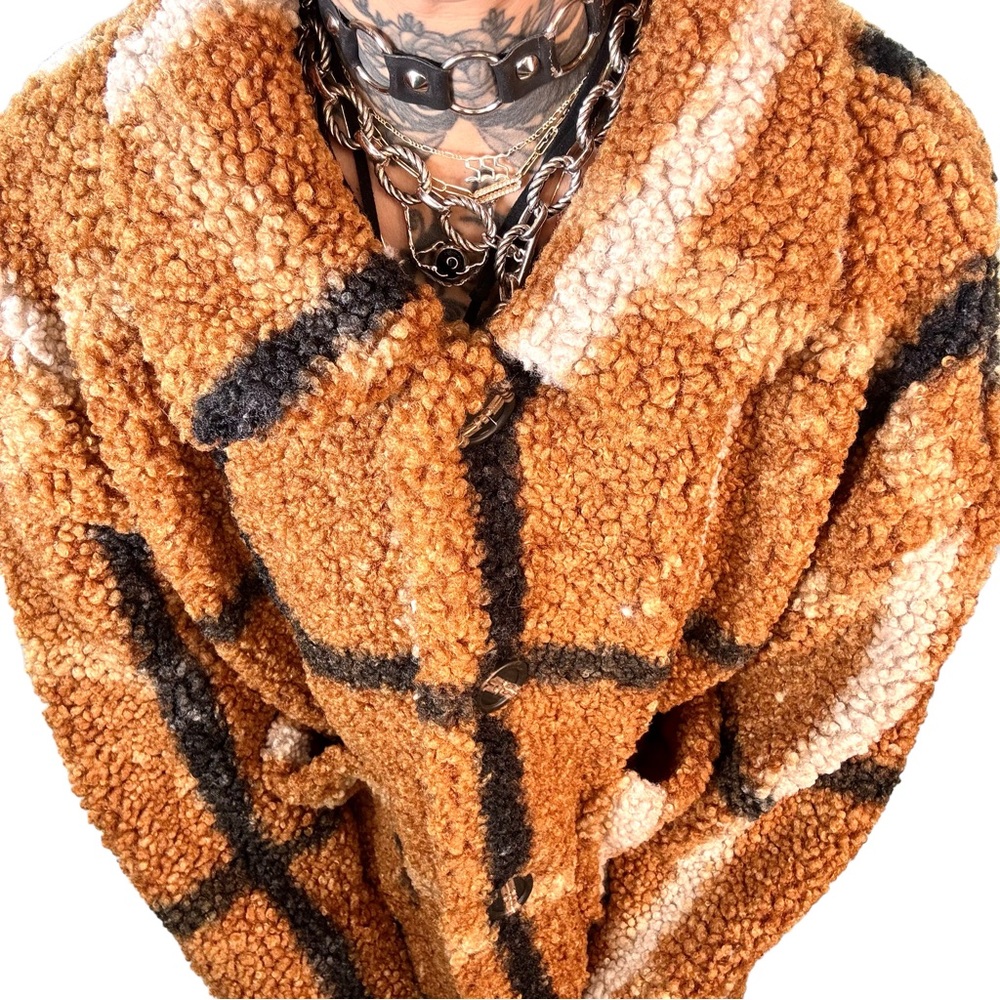 Sherpa Shacket Nwt - image 5